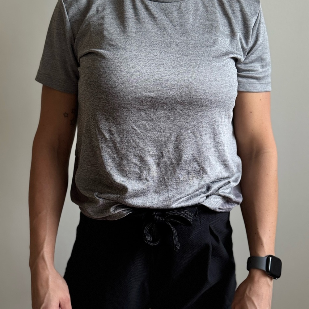 Nike Women's Heather Gray Short Sleeve Tee